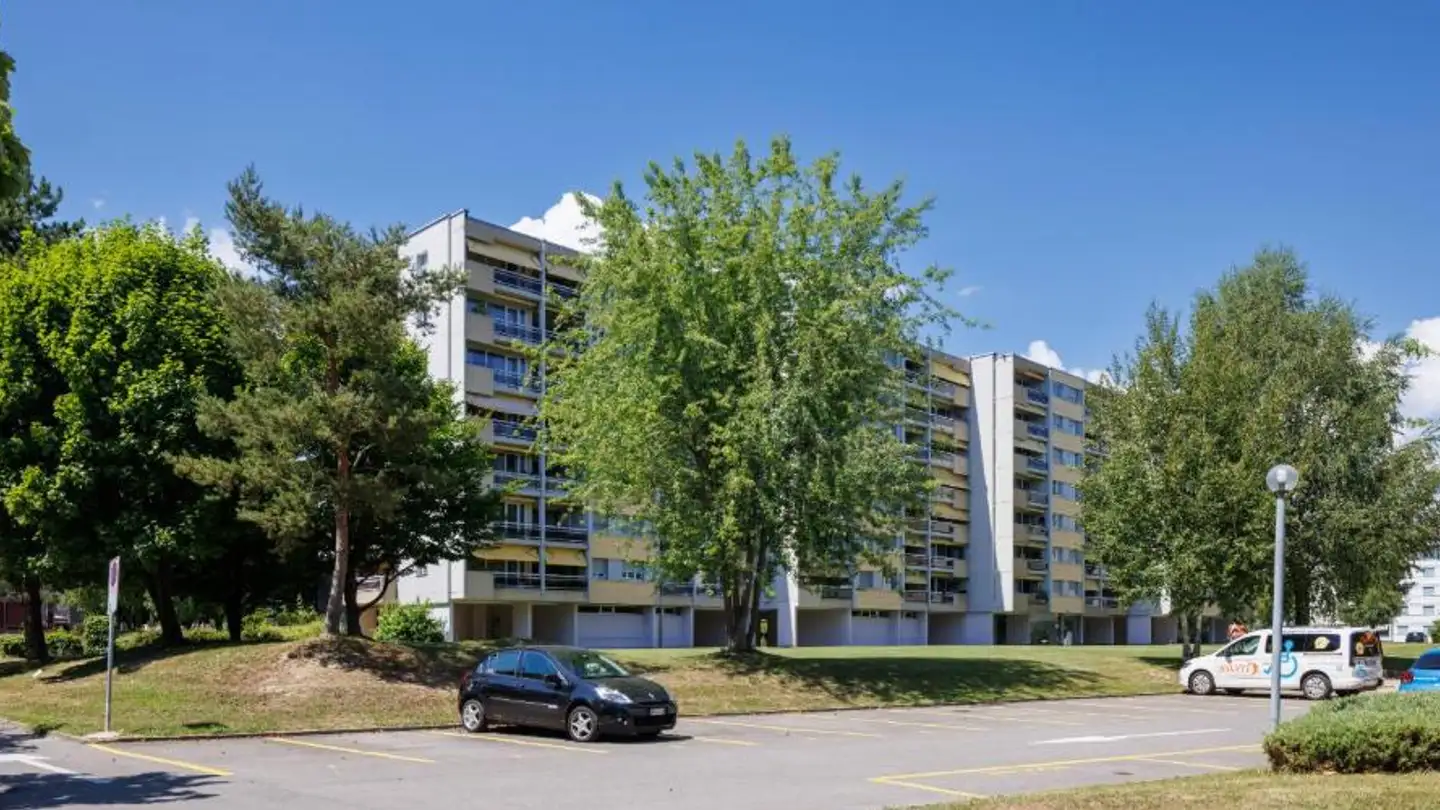 Place de parking intérieure pour moto à louer - Chemin d'Eysins 34, 1260 Nyon