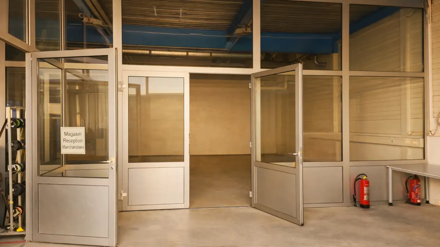 Shop for rent - Avenue Des Grandes Maresches 104, 1920 Martigny - Photo 4