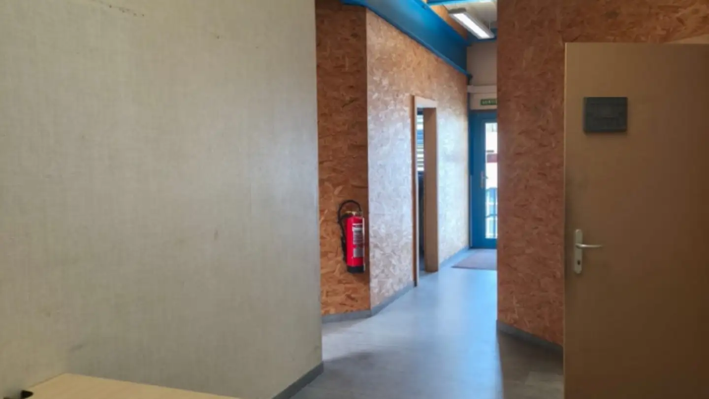 Shop for rent - Avenue Des Grandes Maresches 104, 1920 Martigny - Photo 3