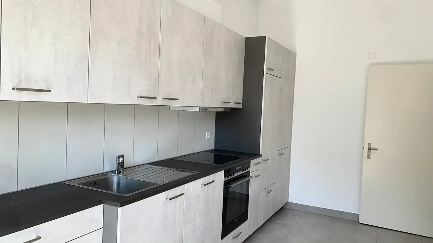 Apartment for rent - Avenue De La Gare 18, 2800 Delémont - Photo 2