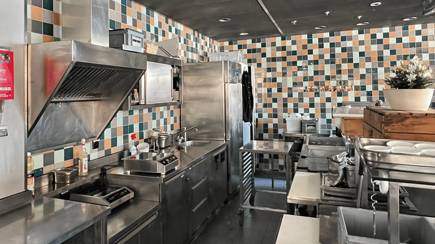 Restaurant for rent - Industriestrasse 171, 8957 Spreitenbach - Photo 4