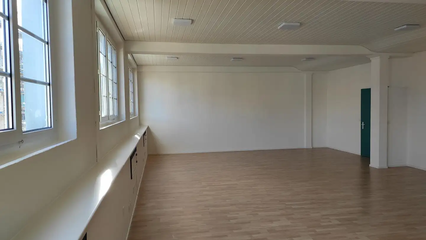 Commerciale in affitto - Zürcherstrasse 33a, 8854 Siebnen - Photo 2