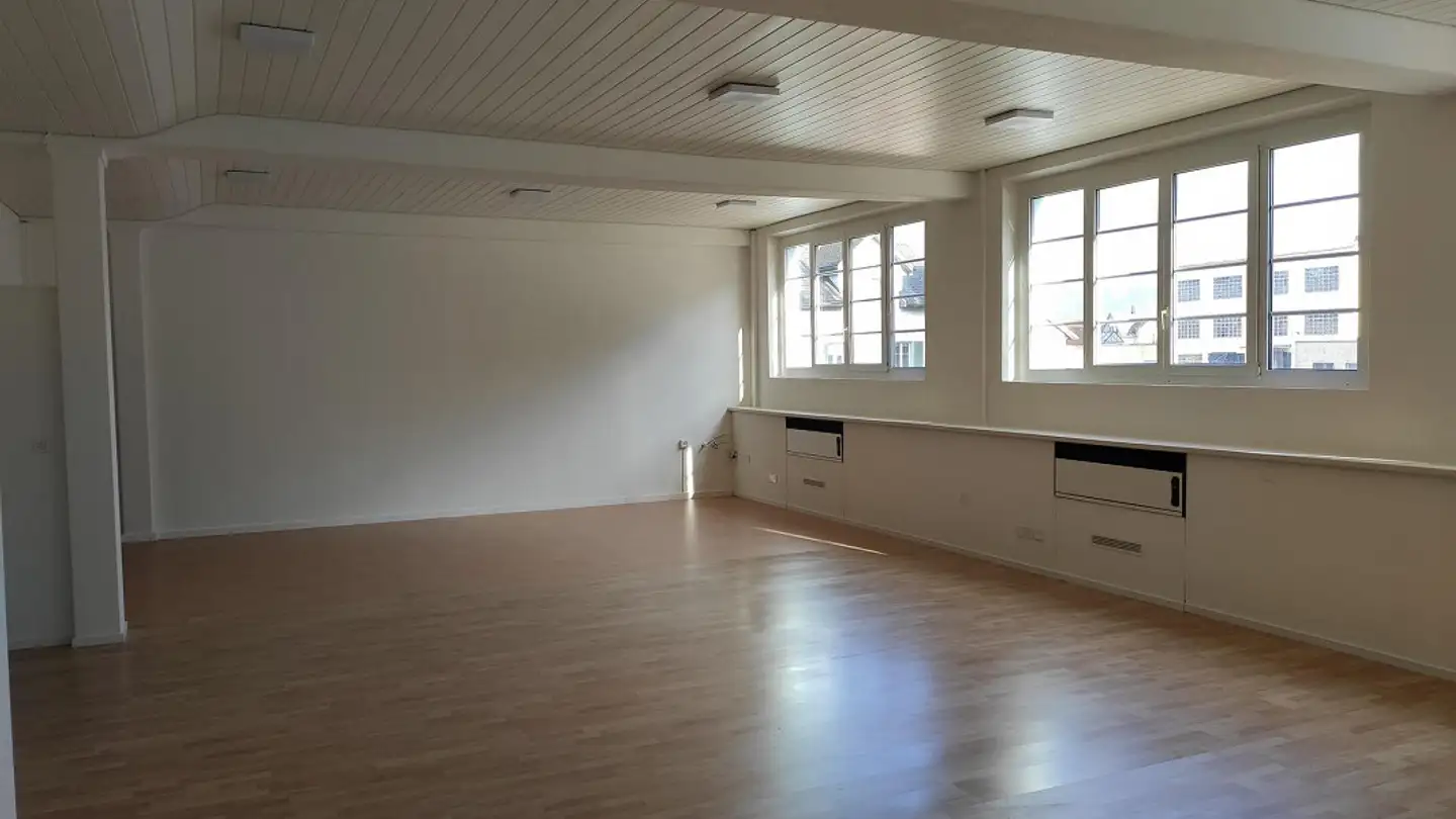 Commerciale in affitto - Zürcherstrasse 33a, 8854 Siebnen - Photo 3