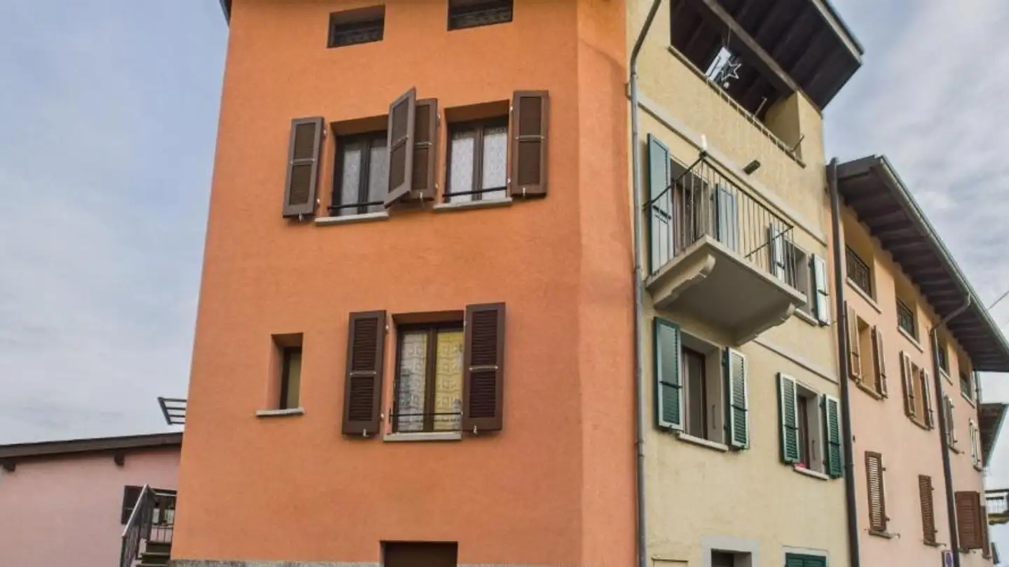 Row house for sale - 6986 Novaggio