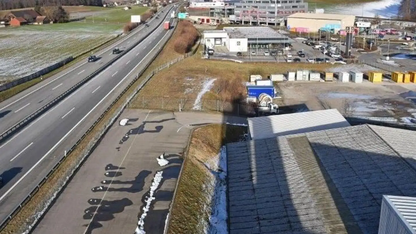 Commerciale in affitto - Murtenstrasse 25, 3186 Düdingen - Photo 3