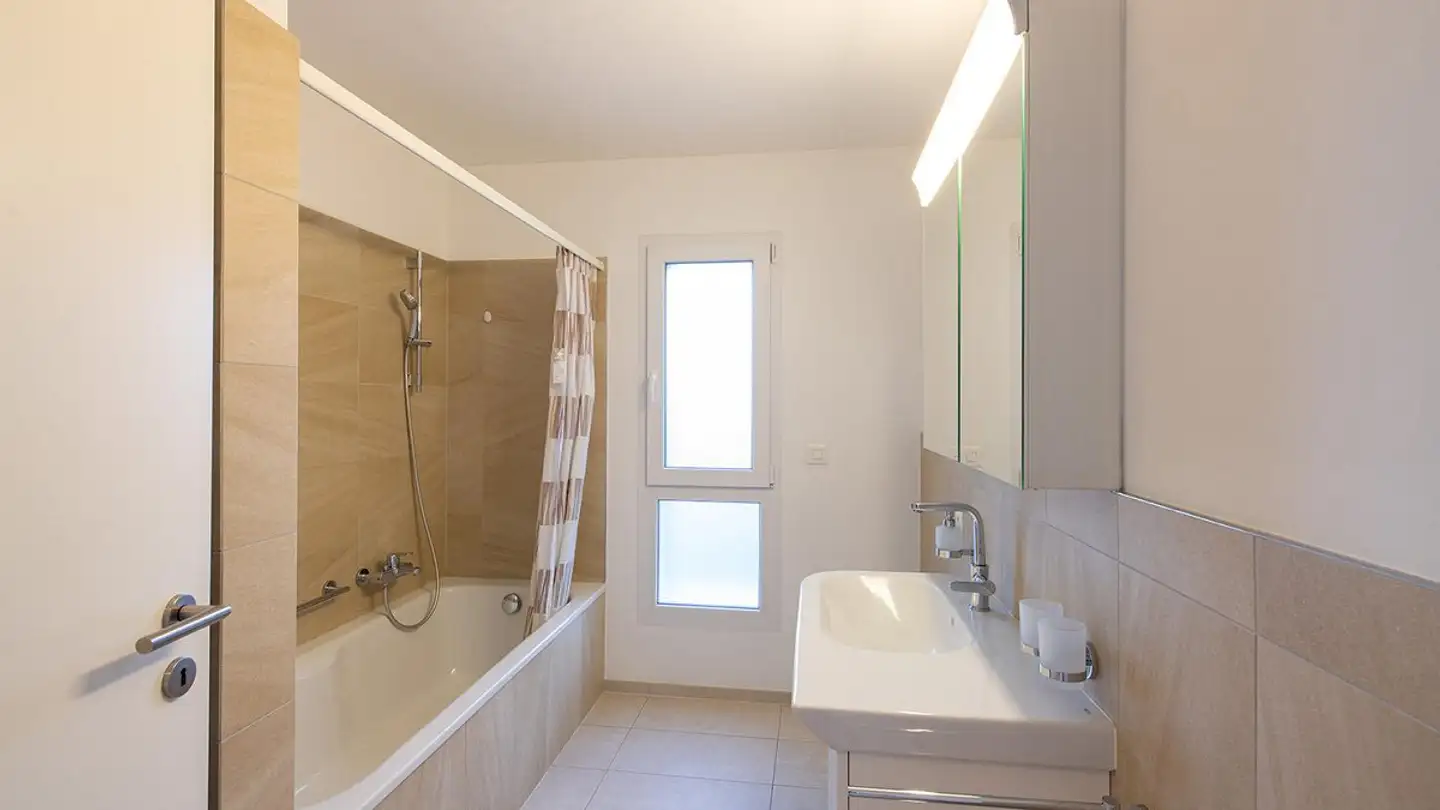 Wohnung mieten - Via Stazione 10, 6592 S. Antonino - Foto 3