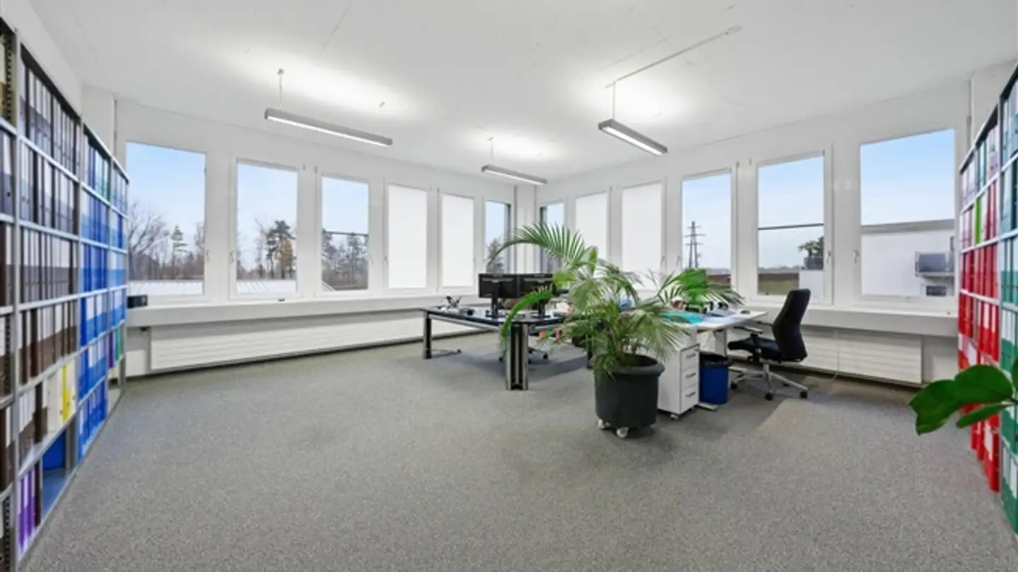 Bürofläche mieten - Fährhüttenstrasse 21, 9477 Trübbach