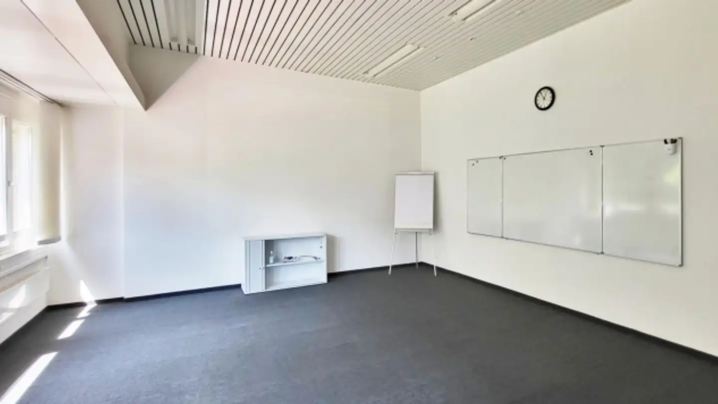 Office space for rent - Kastellstrasse 10, 8623 Wetzikon ZH - Photo 3