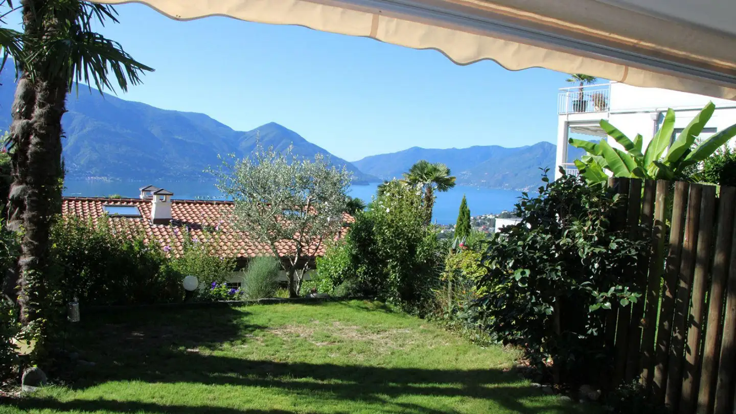 Stepped house for sale - 6605 Locarno