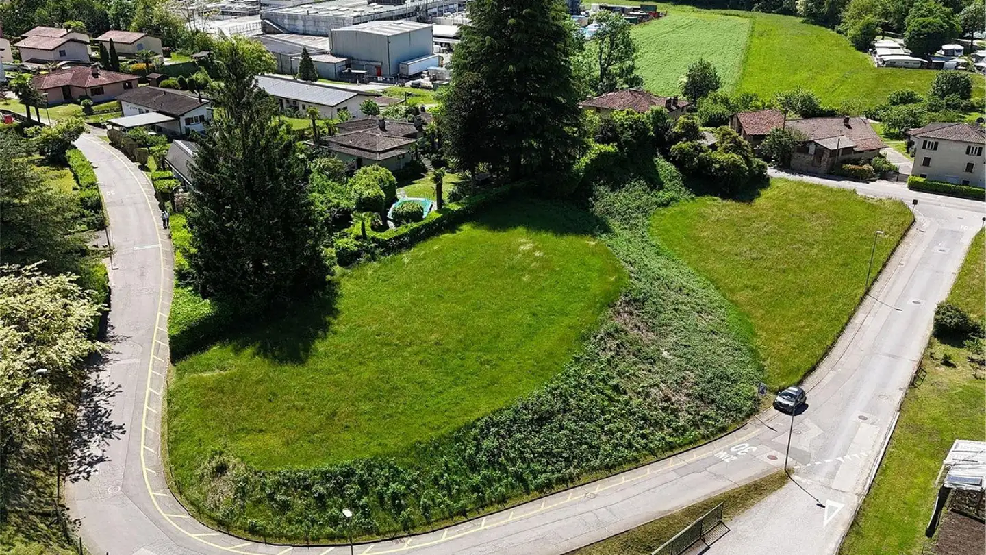 Constructible plot for sale - 6998 Monteggio