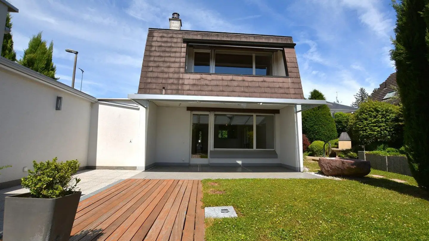 Single house for sale - Unterer Bündtenweg 2, 4124 Schönenbuch