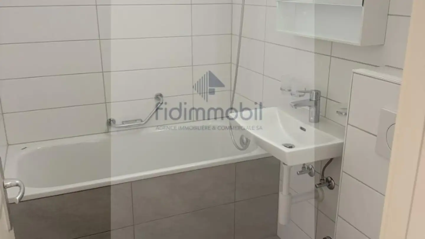 Studio à louer - Rue Du Rocher 24, 2000 Neuchâtel - Photo 3