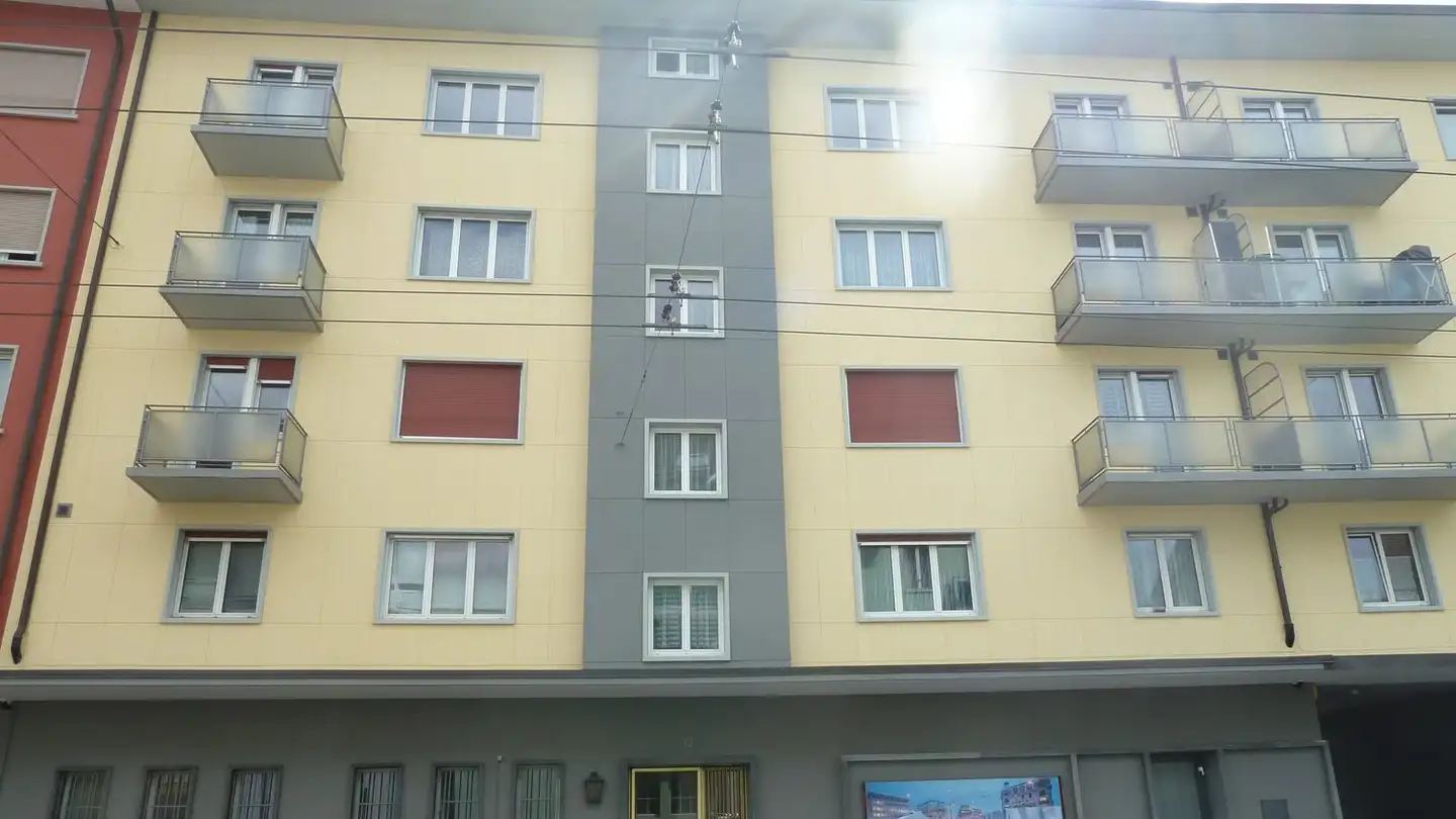 Commercial à louer - Rue De Madretsch / Madretschstrasse 12, 2503 Biel/Bienne