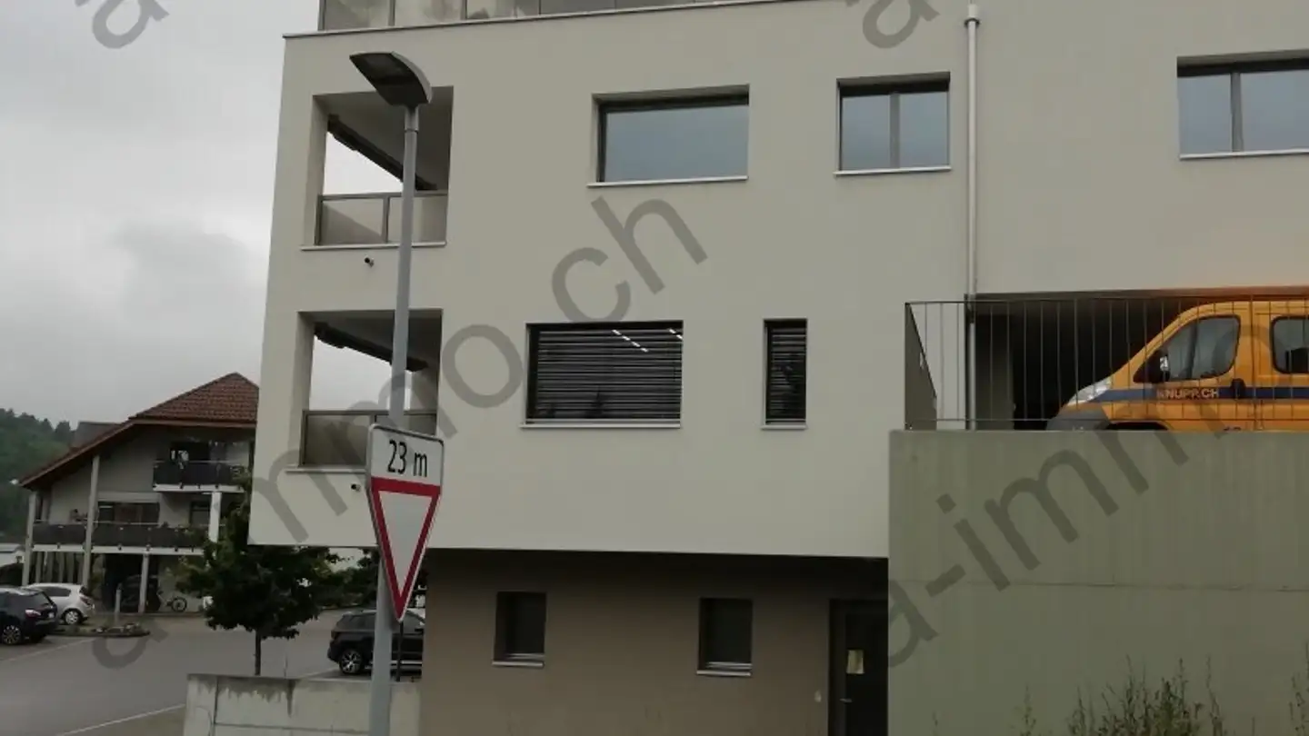 Überdachter Parkplatz mieten - Dorfplatz 1, 6146 Grossdietwil - Foto 2