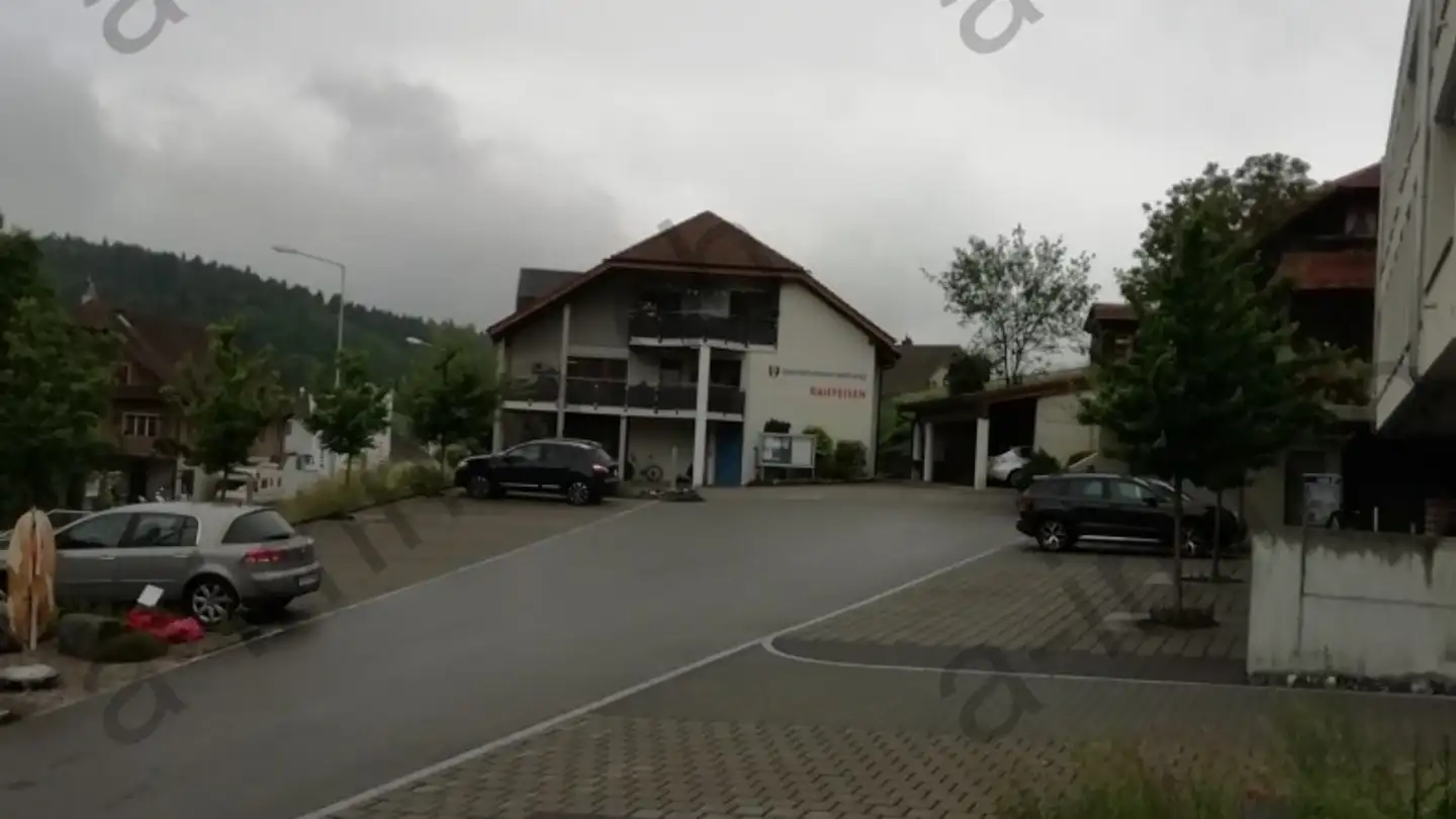 Überdachter Parkplatz mieten - Dorfplatz 1, 6146 Grossdietwil - Foto 4