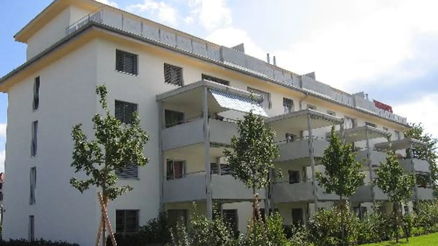 Double garage for rent - Neuwiesenstrasse 1, 8304 Wallisellen