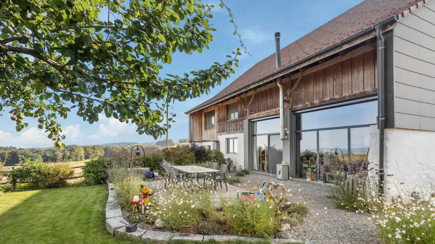 Farm for sale - 1682 Dompierre VD