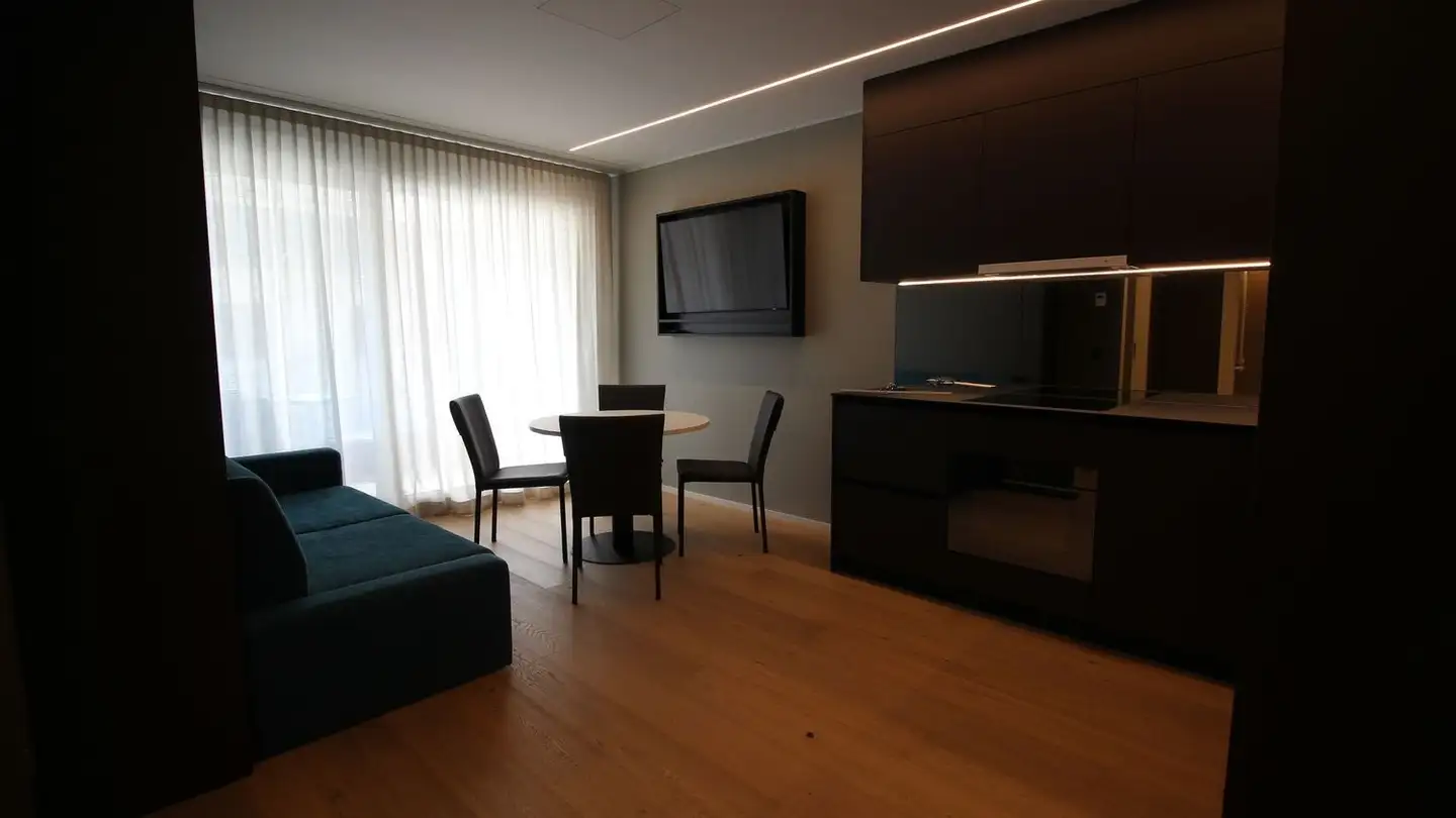 Appartement à louer - Via Stazione 24b, 6532 Castione