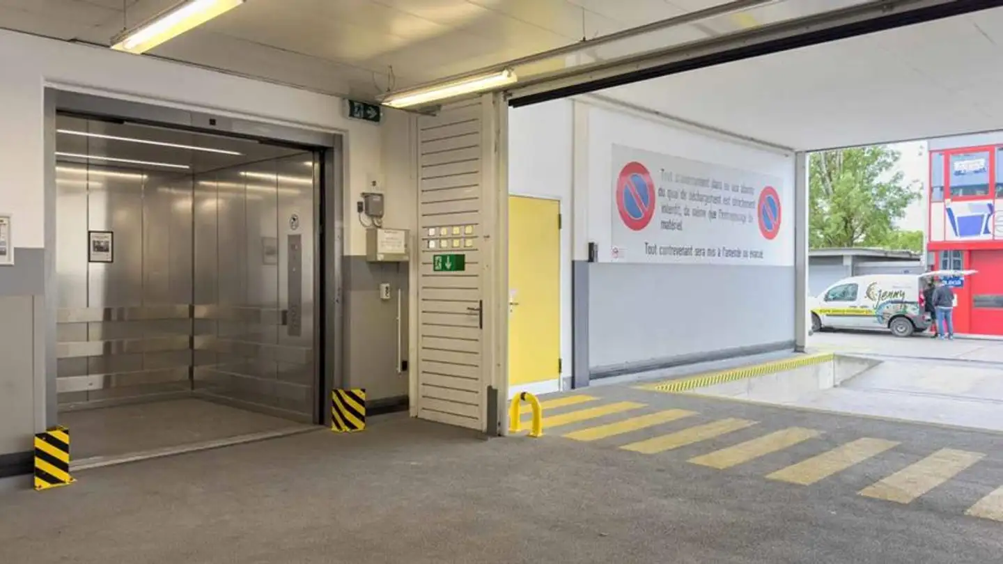 Immeuble mixte à louer - Chemin Du Château-Bloch 10, 1219 Le Lignon