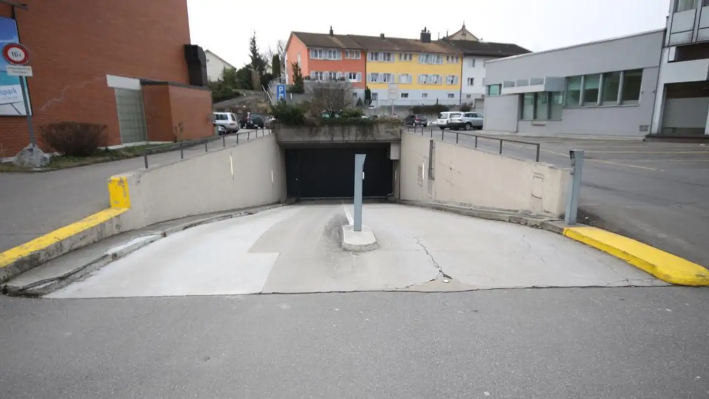 Place de parking souterraine à louer - Poststrasse 6, 9200 Gossau SG