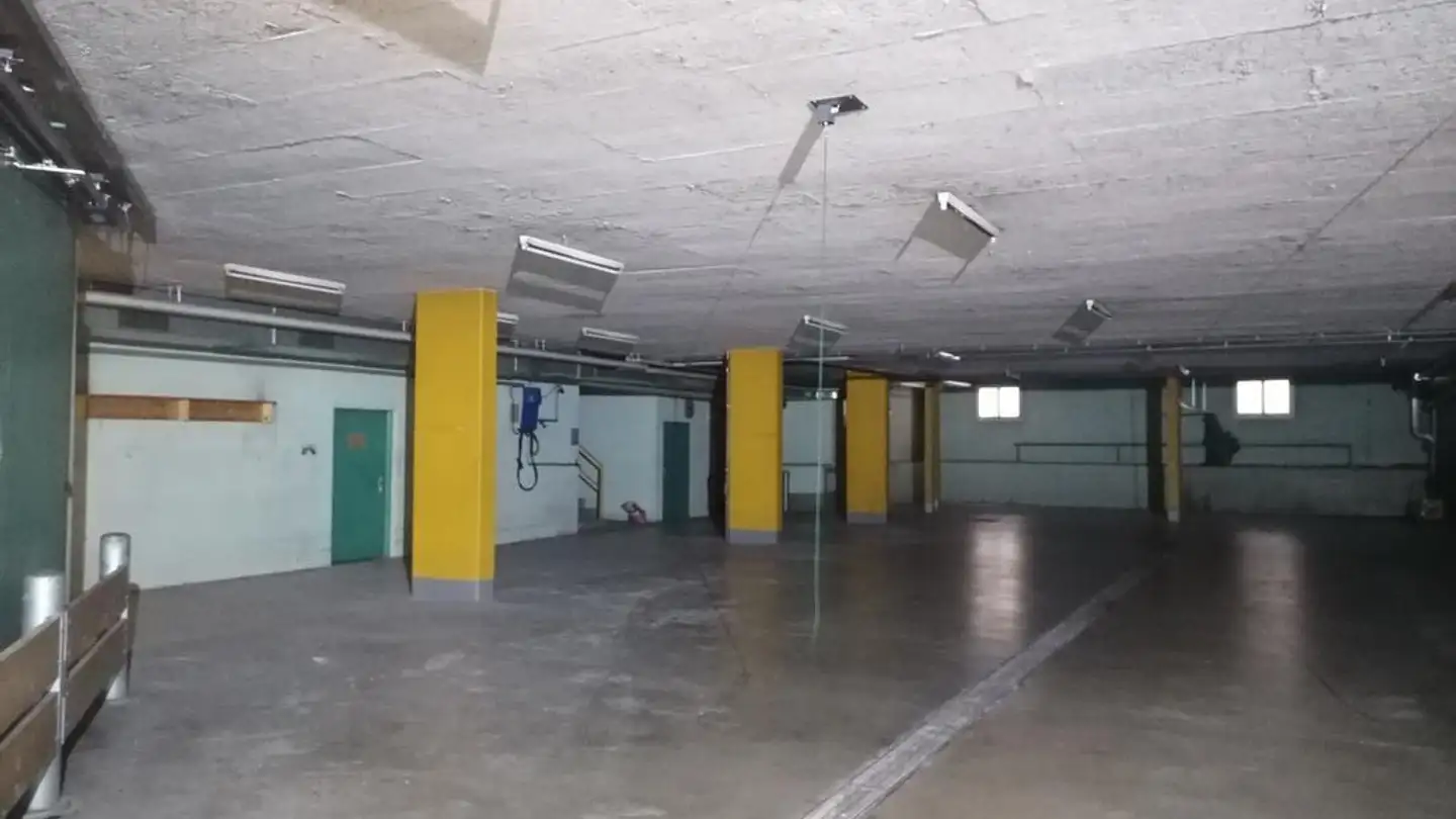 Place de parking souterraine à louer - Poststrasse 6, 9200 Gossau SG - Photo 2