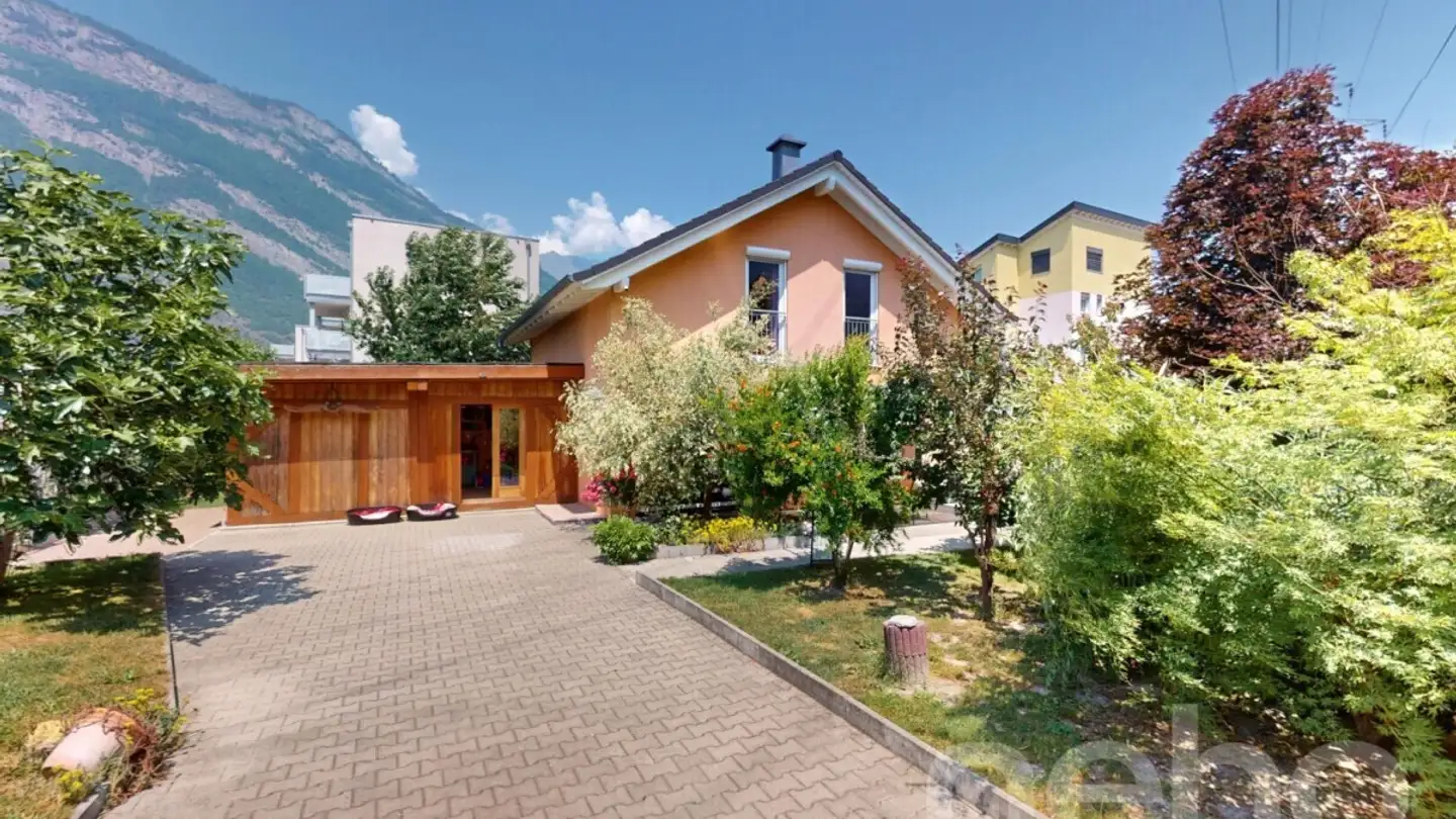 Single house for sale - 1907 Saxon