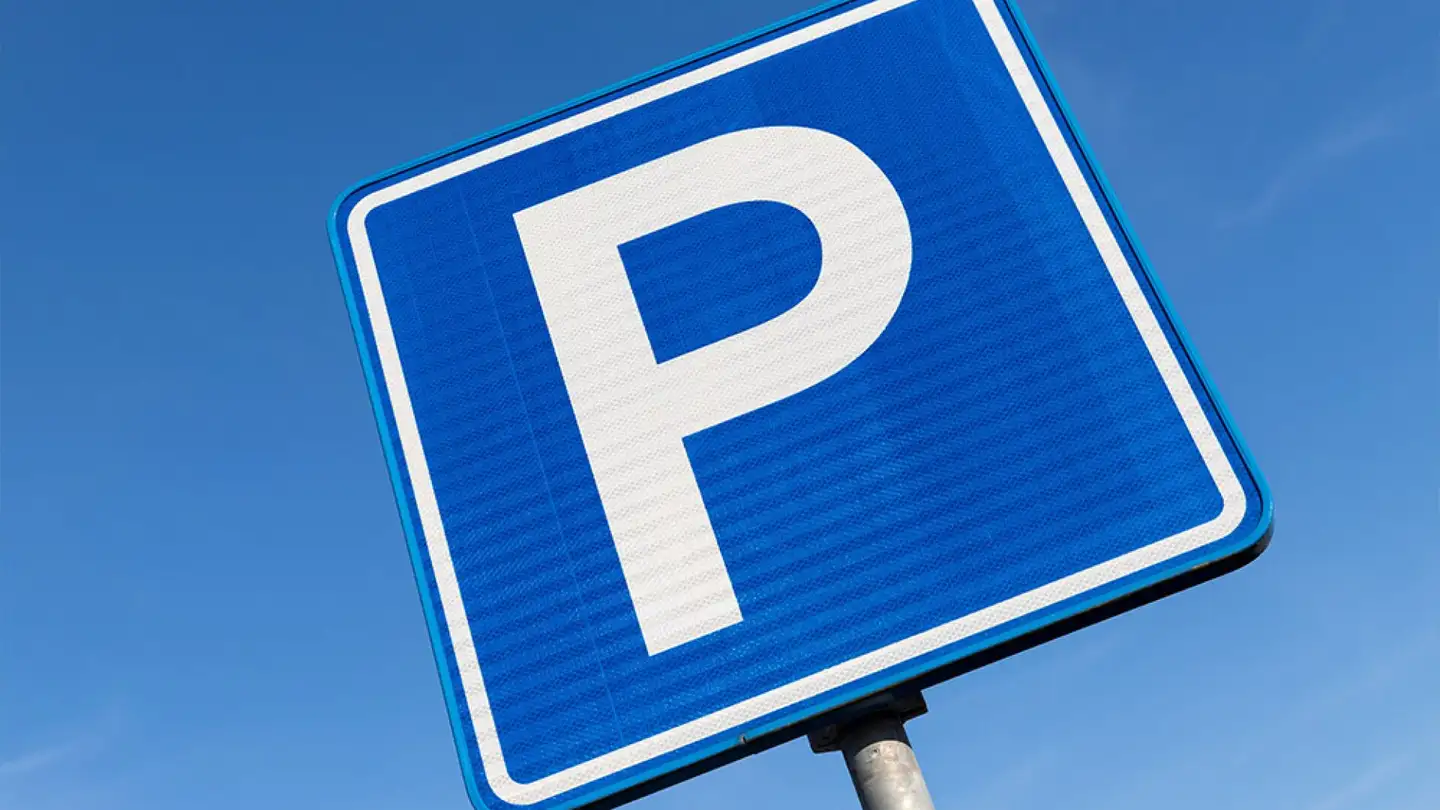 Place de parking extérieure à louer - Bützistrasse 18, 8132 Egg b. Zürich