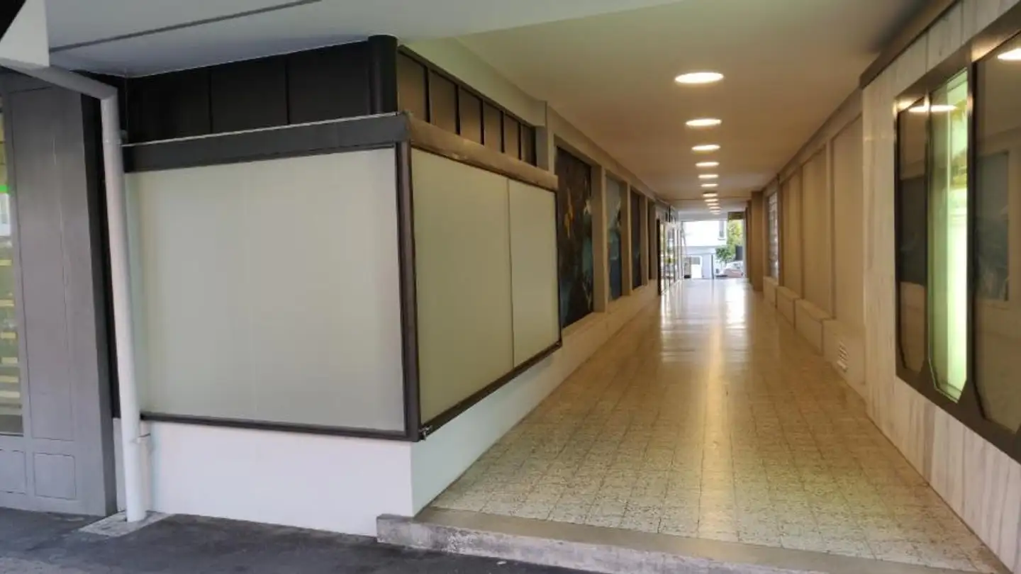 Geschäft mieten - Route Des Flumeaux 1, 1008 Prilly