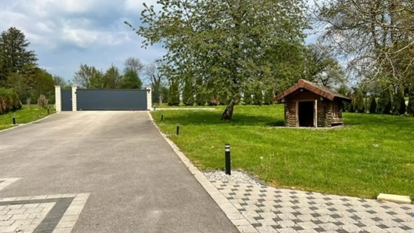 Villa for sale - 2882 St-Ursanne - Photo 3