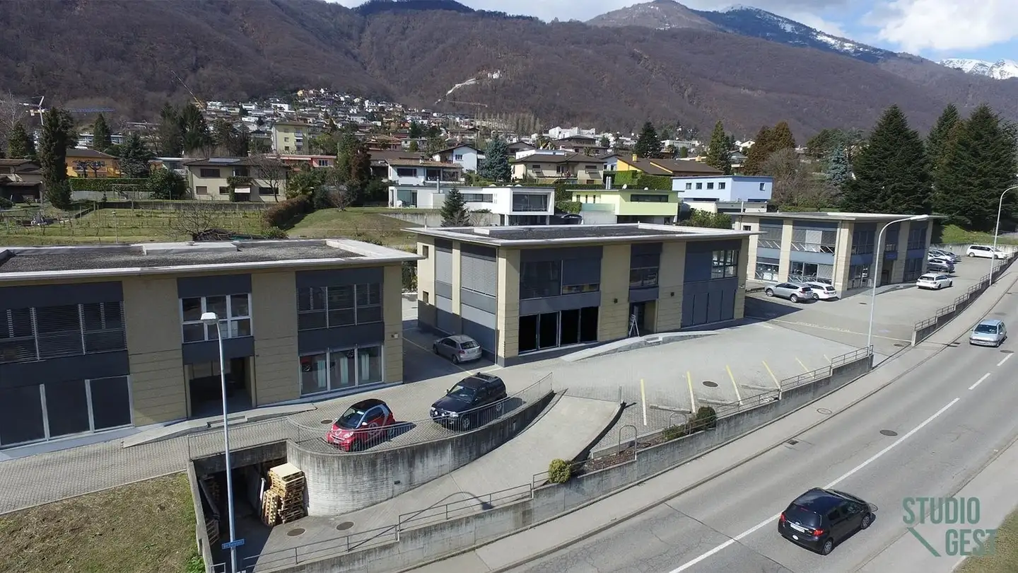 Spazio di archiviazione in affitto - 6928 Manno