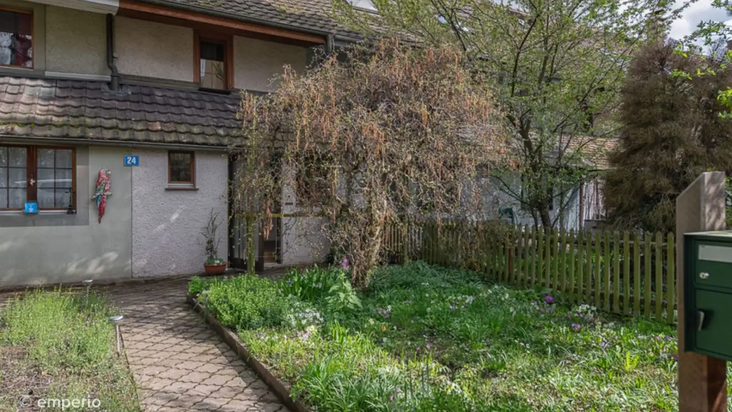 Row house for rent - Dorfstrasse 24, 8102 Oberengstringen