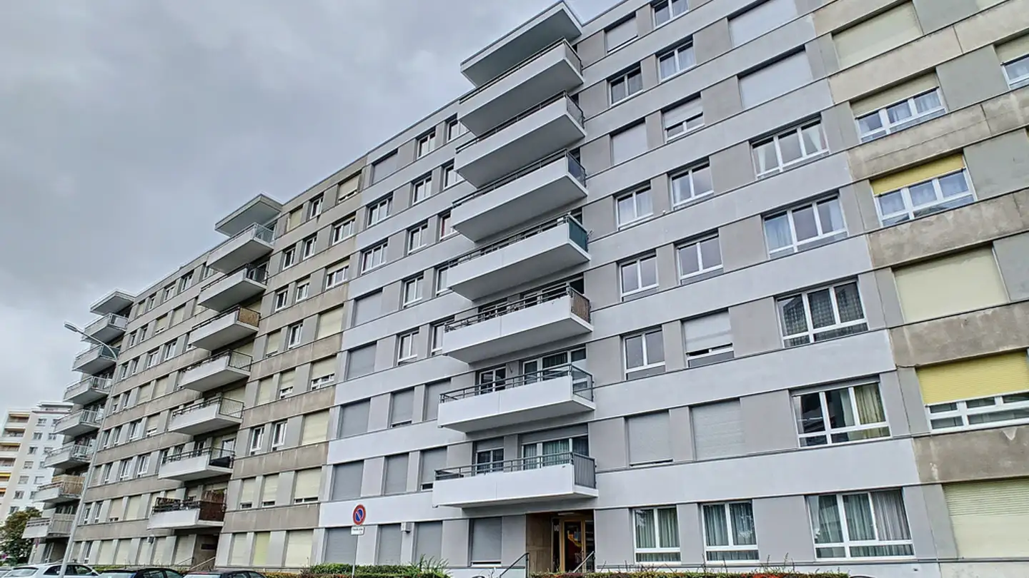 Place de parking extérieure à louer - Chemin François- Lehmann 10, 1218 Le Grand-Saconnex