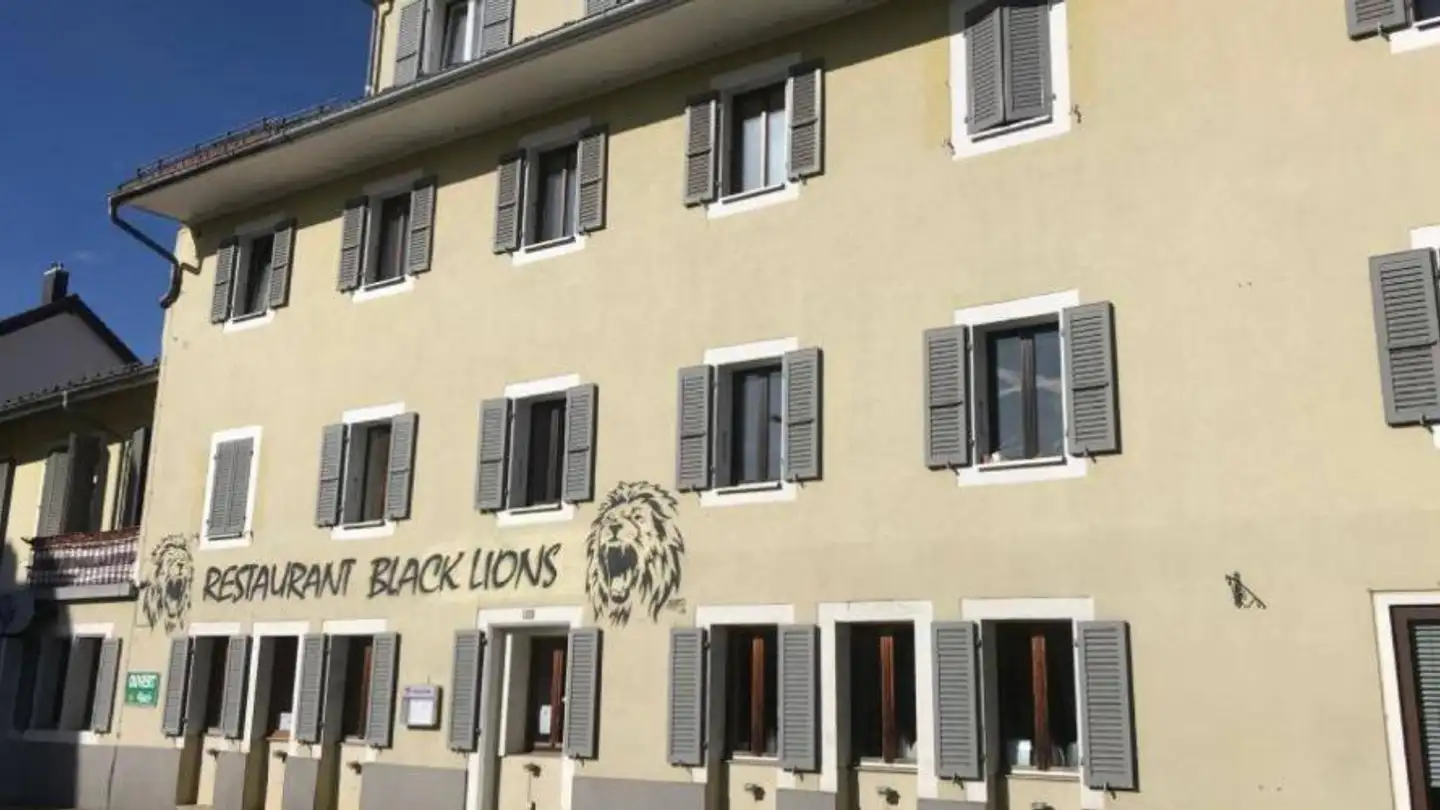 Hotel for sale - 1347 Le Sentier - Photo 3