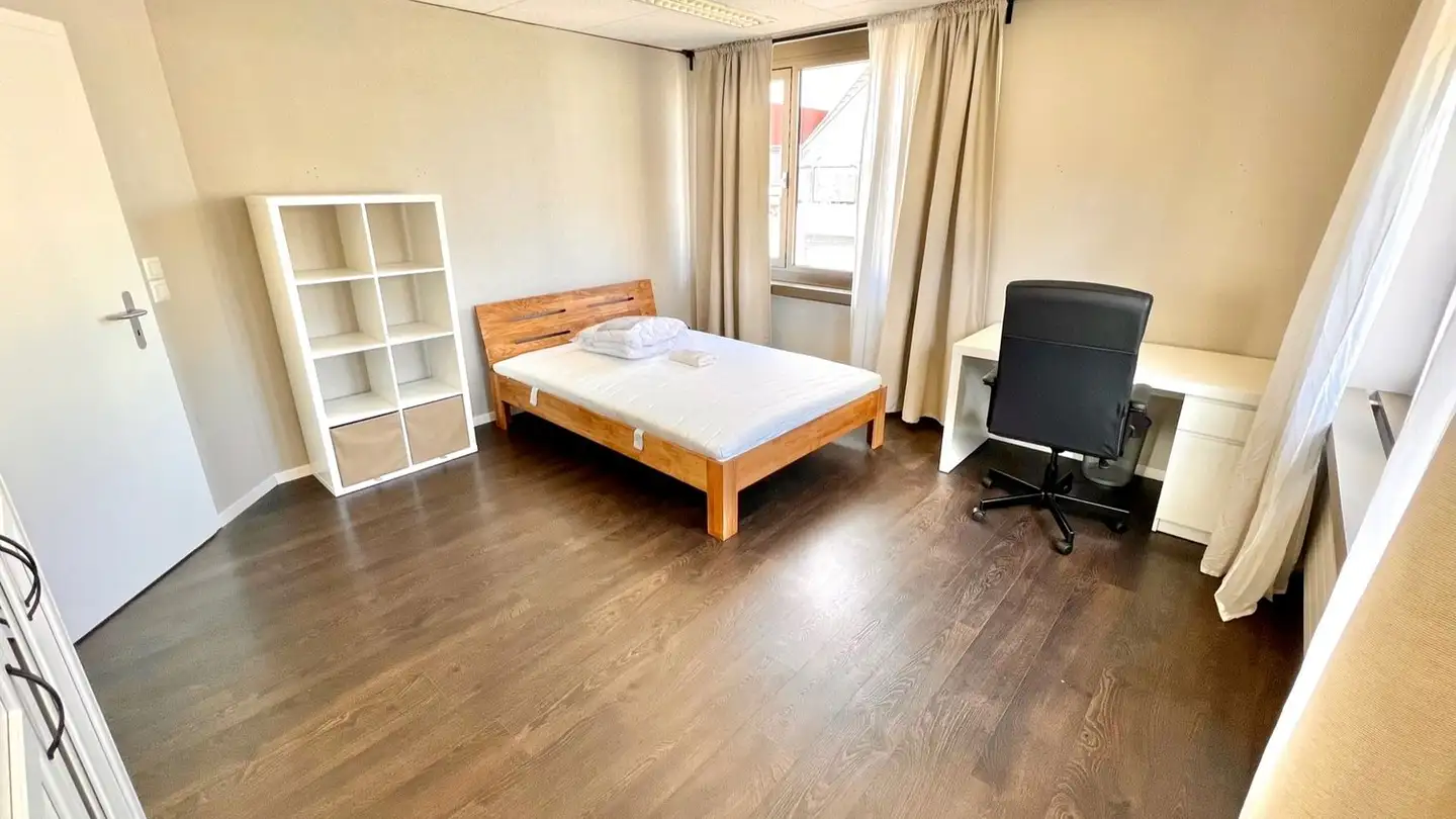 Chambre à louer - Esslingerstrasse 5, 8618 Oetwil am See