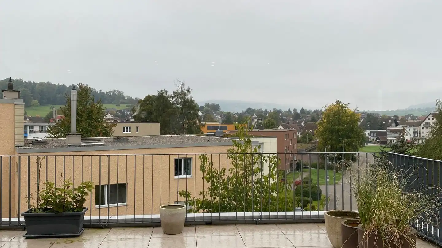 Dachgeschosswohnung mieten - Steinackerstrasse 9, 8172 Niederglatt ZH