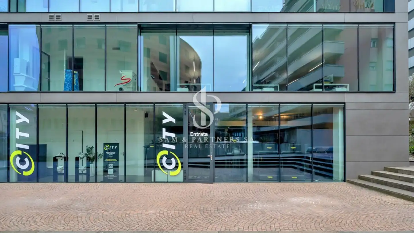 Commercial for sale - 6900 Paradiso - Photo 2