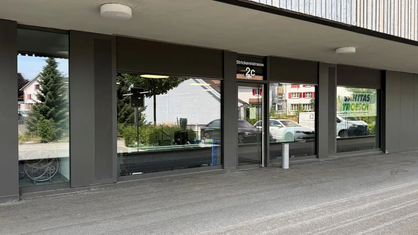 Gewerbe mieten - Strickereistrasse 2b, 4663 Aarburg