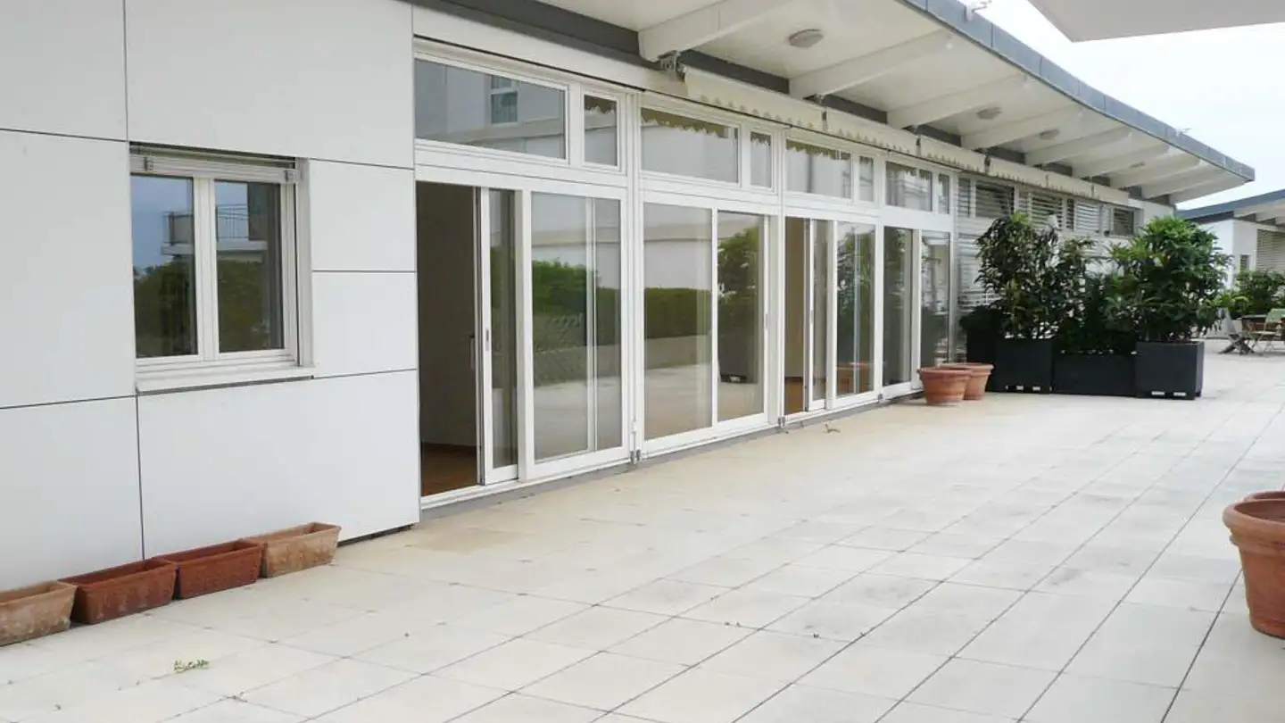 Duplex for rent - Place Des Perrières, 1296 Coppet - Photo 3