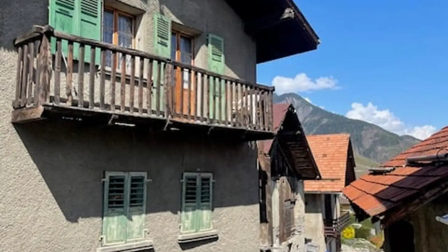 Einfamilienhaus kaufen - 1976 Erde