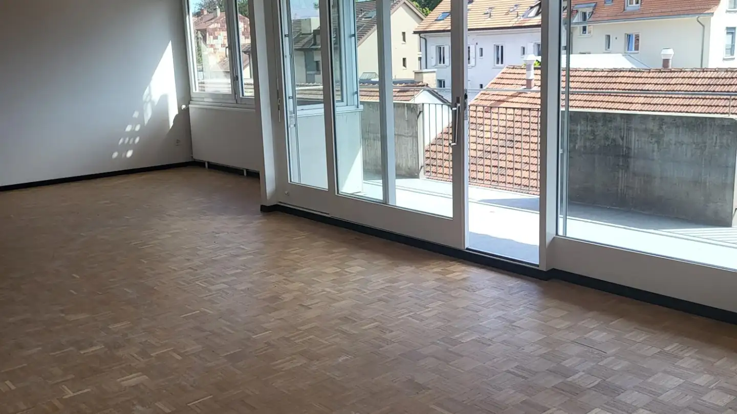 Apartment for rent - Rue Ernst-Schüler / Ernst-Schüler-Strasse 37, 2502 Biel/Bienne - Photo 2