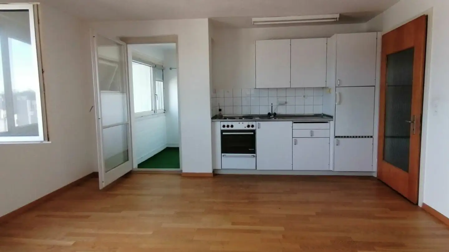 Wohnung mieten - Rheinfallstrasse 7, 8212 Neuhausen am Rheinfall - Foto 2