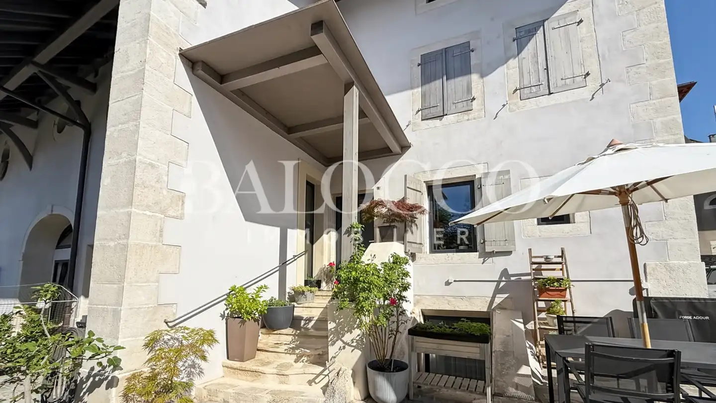 Semi-detached house for sale - 1269 Bassins