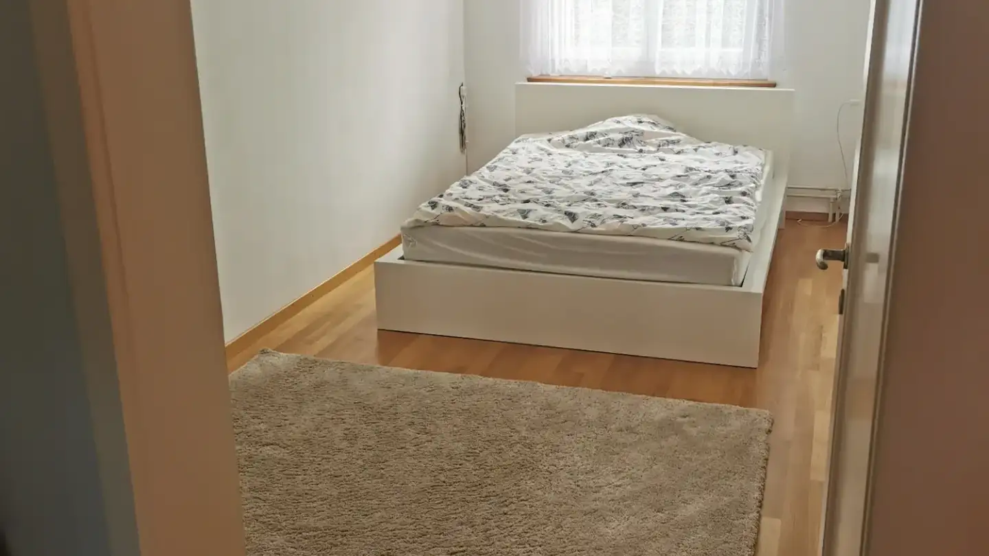Chambre à louer - Badenerstrasse 721, 8048 Zürich