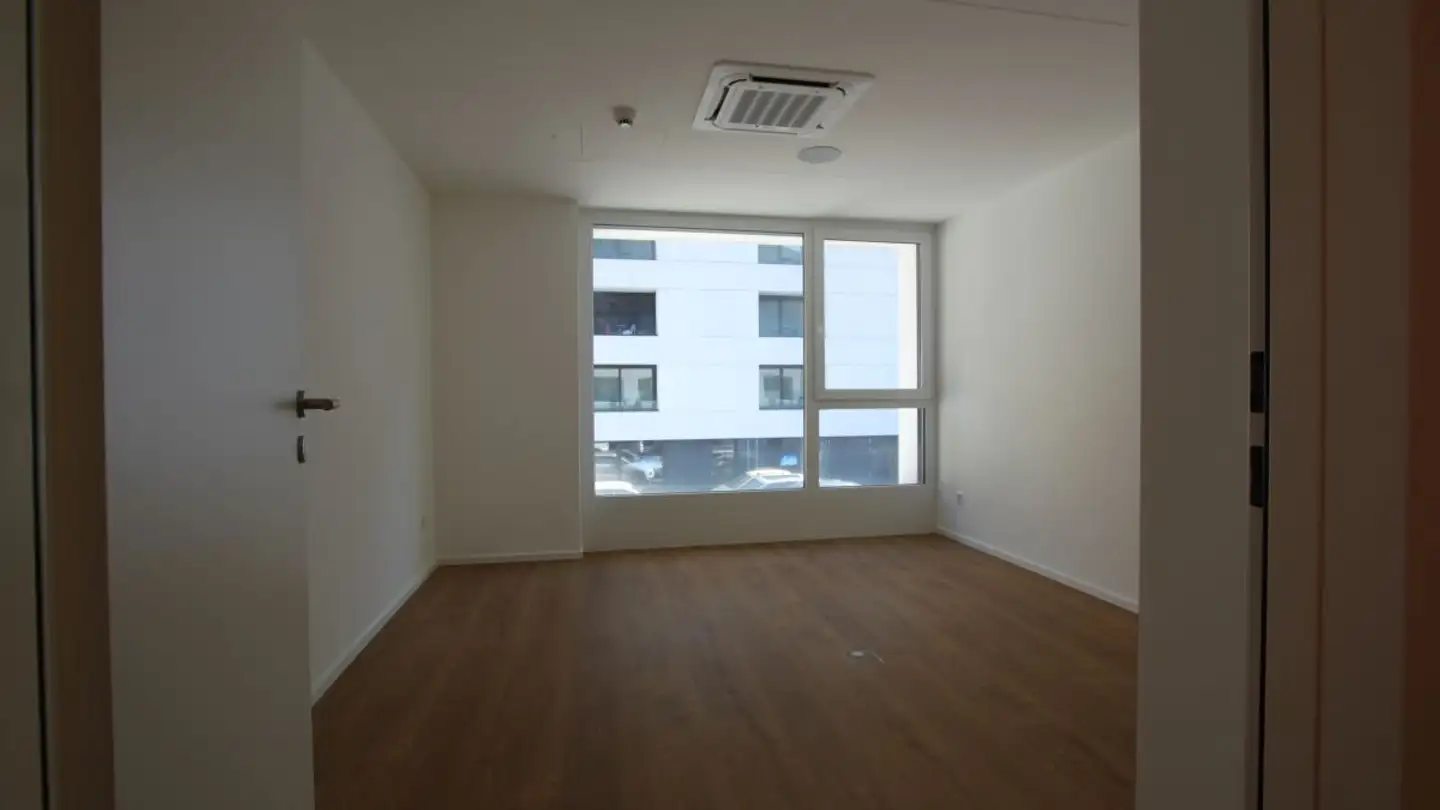 Geschäft mieten - Via Stazione 24a, 6532 Castione