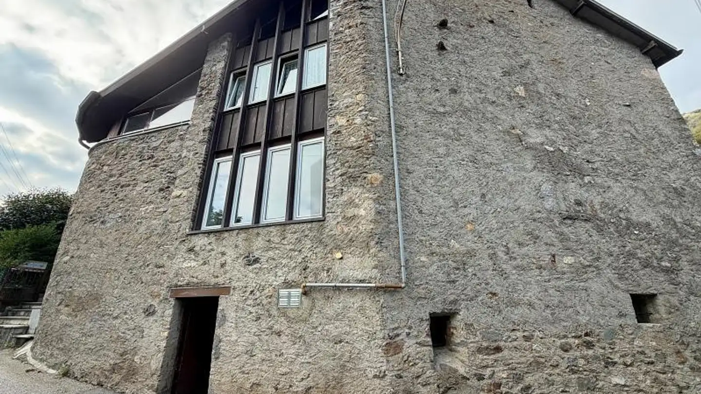 Edificio residenziale in vendita - 6802 Rivera