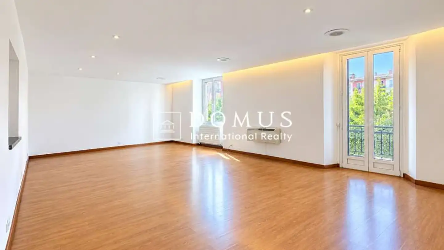 Apartment for rent - Via Emilio Bossi 30, 6830 Chiasso - Photo 2