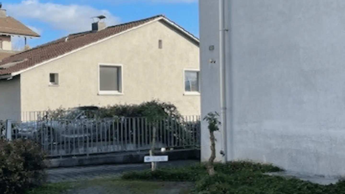 Parkplatz im Freien mieten - Alpenstrasse 12, 8600 Dübendorf