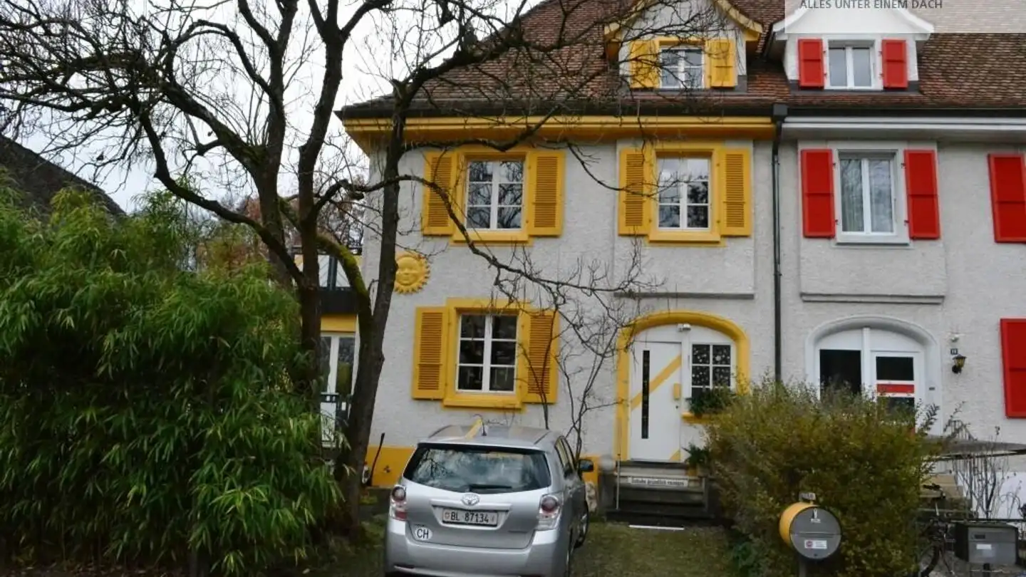 Row house for sale - Blumenstrasse 12, 4142 Münchenstein