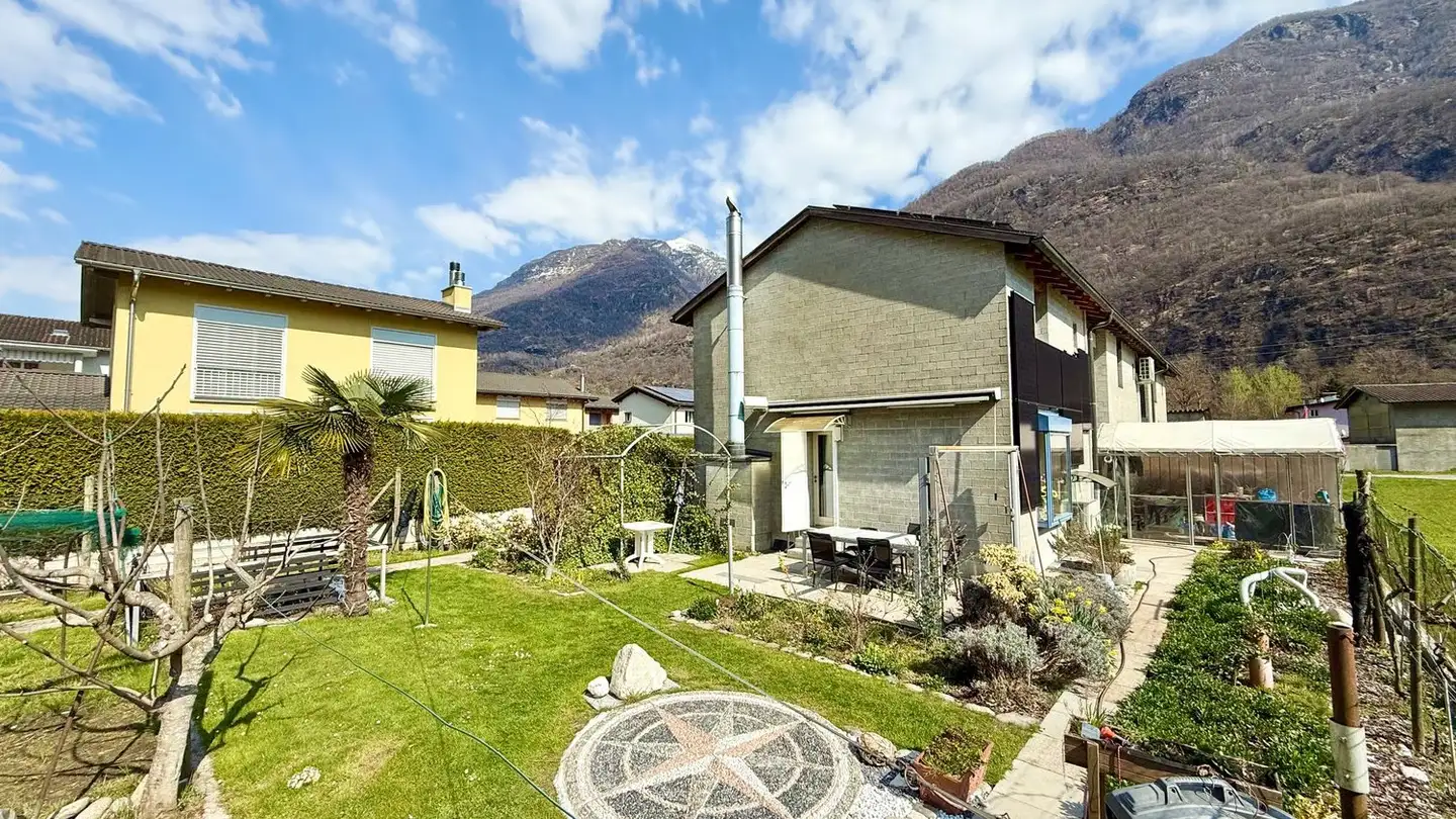 Einfamilienhaus kaufen - Via Municipio 5A, 6677 Moghegno