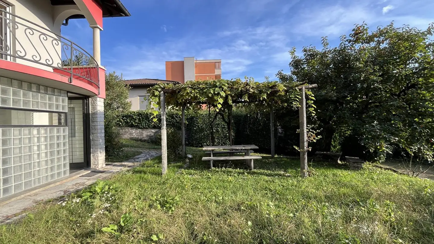 Single house for sale - 6828 Balerna